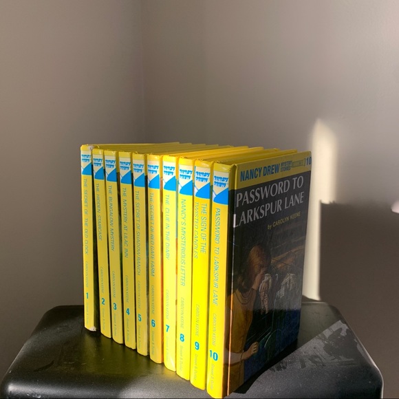 Nancy Drew Other - 10 Nancy Drew Mystery Books